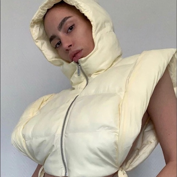 Kake Shoppe - Bubble Puffer Crop Bomber Vests - Picture 1 of 5